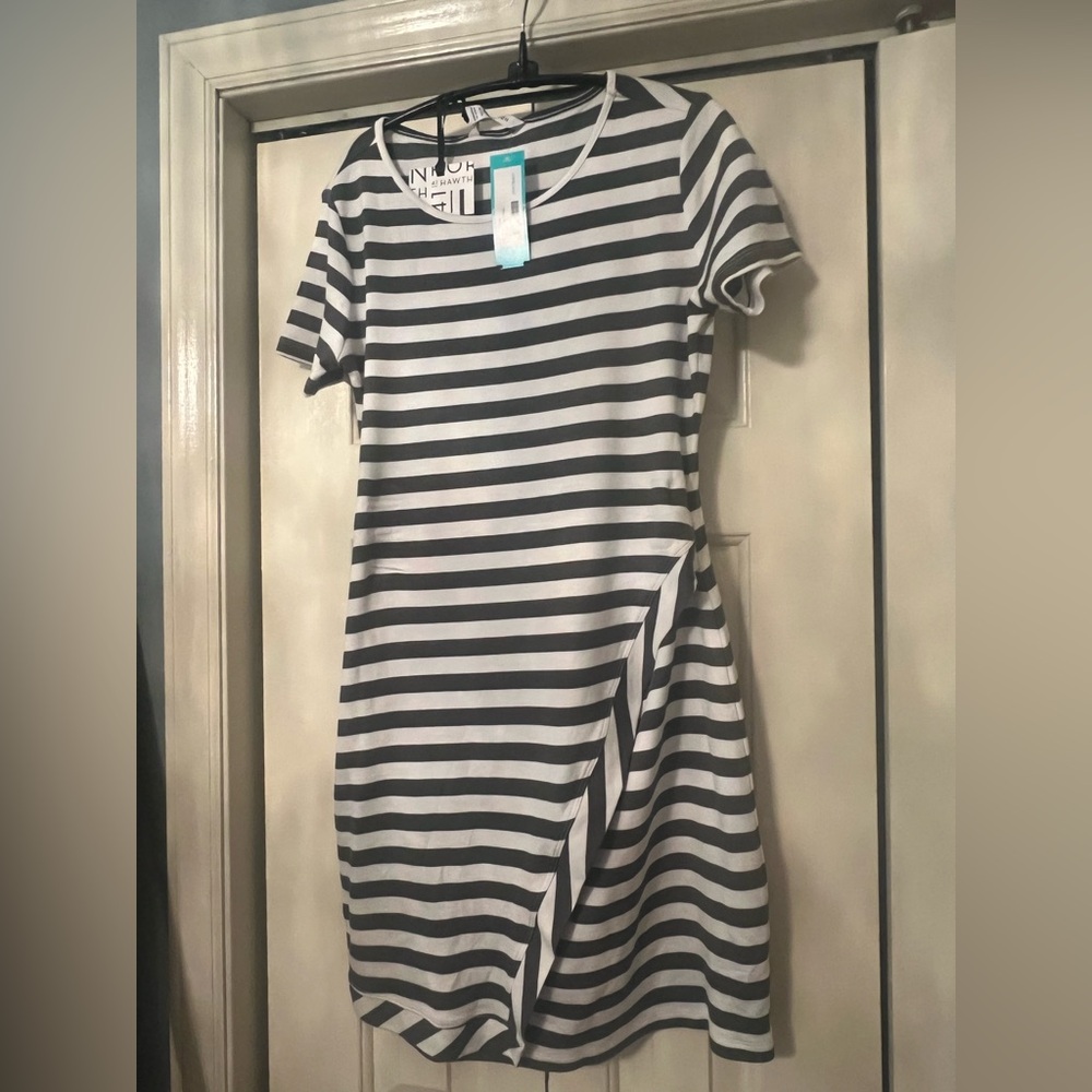 NWT, 41 Hawthorn Brigitte Knit Dress in olive.  This dresss is very flattering!